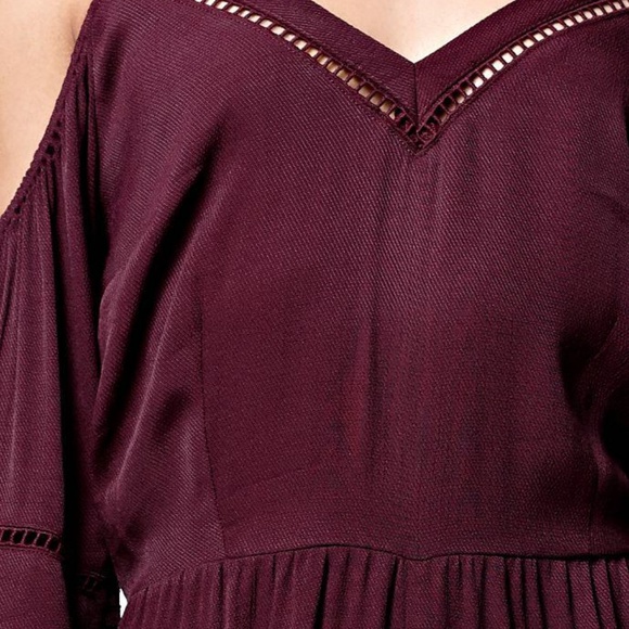 Kendall and Kylie Bell-Sleeve Romper - Picture 3 of 3